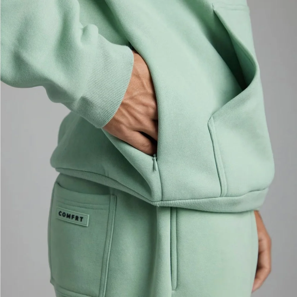Comfrt airplane mode Hoodie in Aloe - Picture 4 of 10